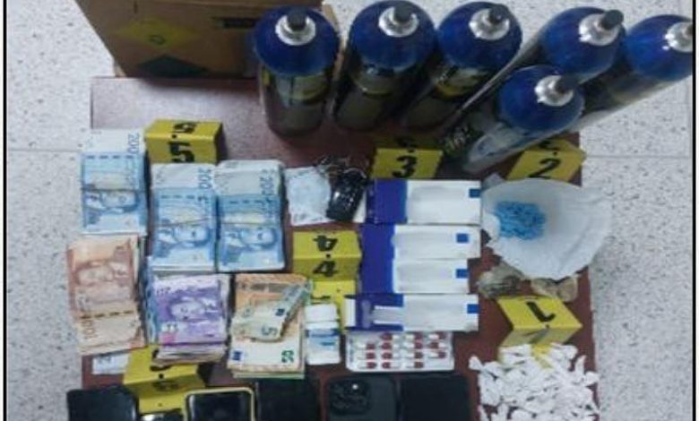 طنجة.. إيقاف شخصين وحجز كمية من غاز الهيليوم والمخدرات